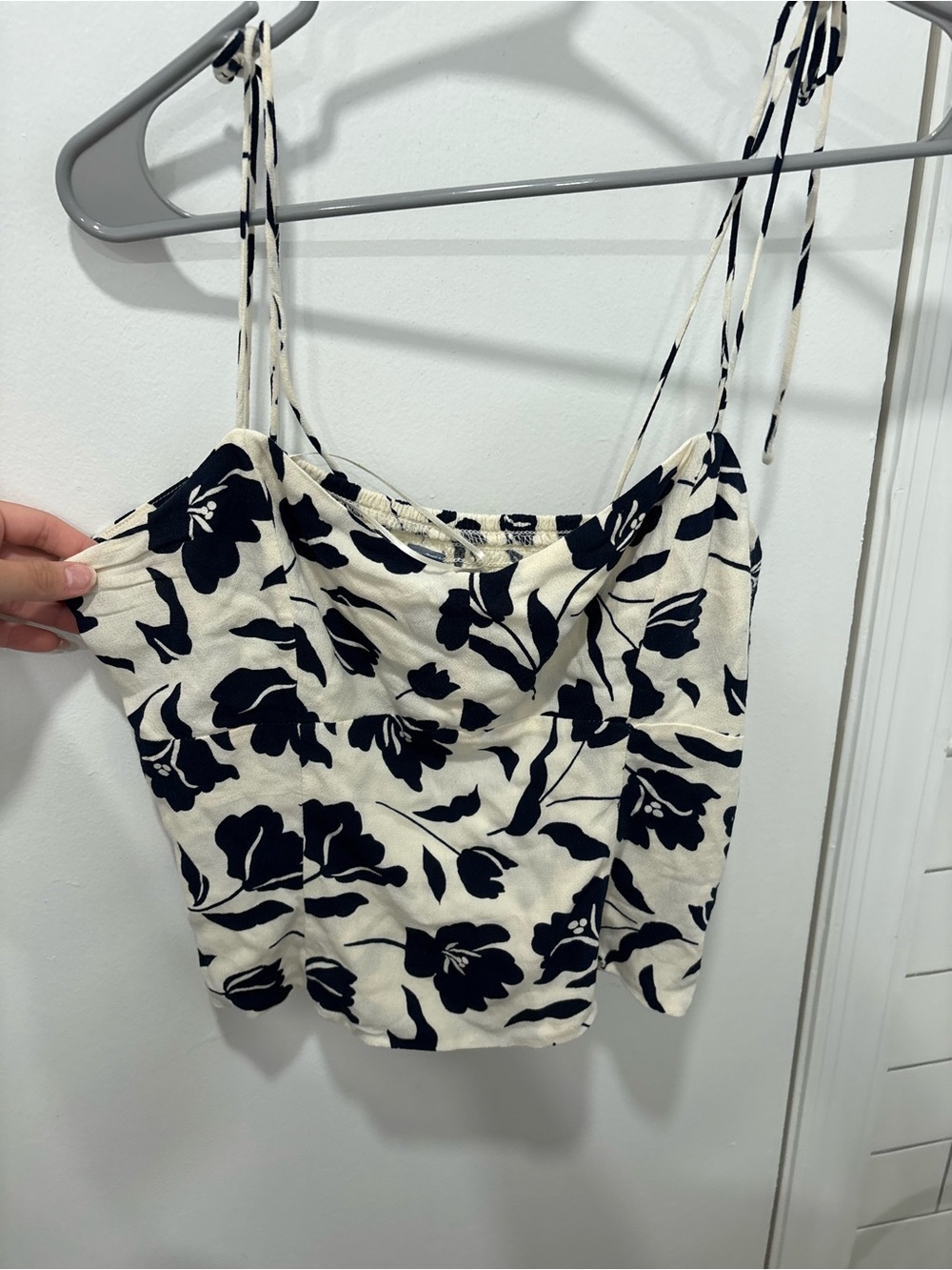 Old Navy Black & Cream Floral Tie-Strap Cami